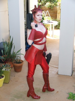 Illustration for article titled All the Coolest Farscape Fan Art and Cosplay